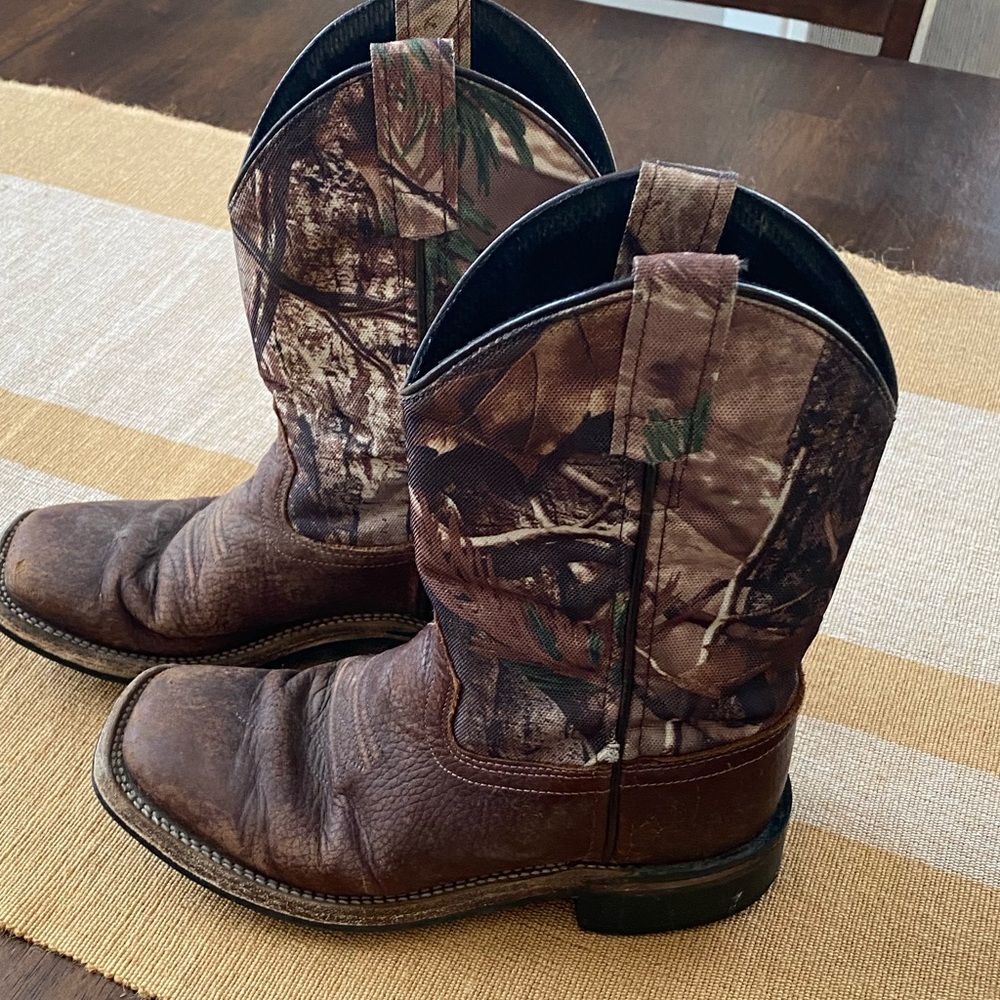 Boys cowboy boots